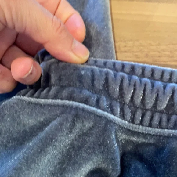 Victoria’s Secret PINK lounge velour skinny joggers - Picture 7 of 8